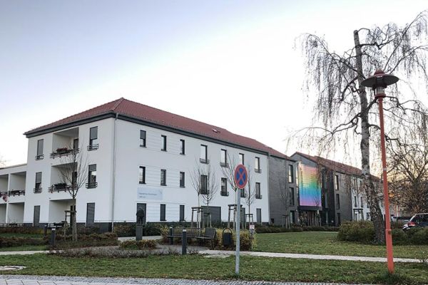 sdt-regenbogensiedlung3e6c75ed-d88a-3703-0228-f3b4684f0d68FBA48E84-D028-85DF-B27C-ED038D422FFE.jpg